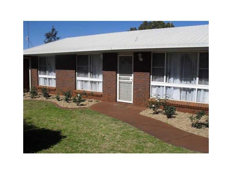 8 Dunemann Street, Kearneys Spring QLD 4350