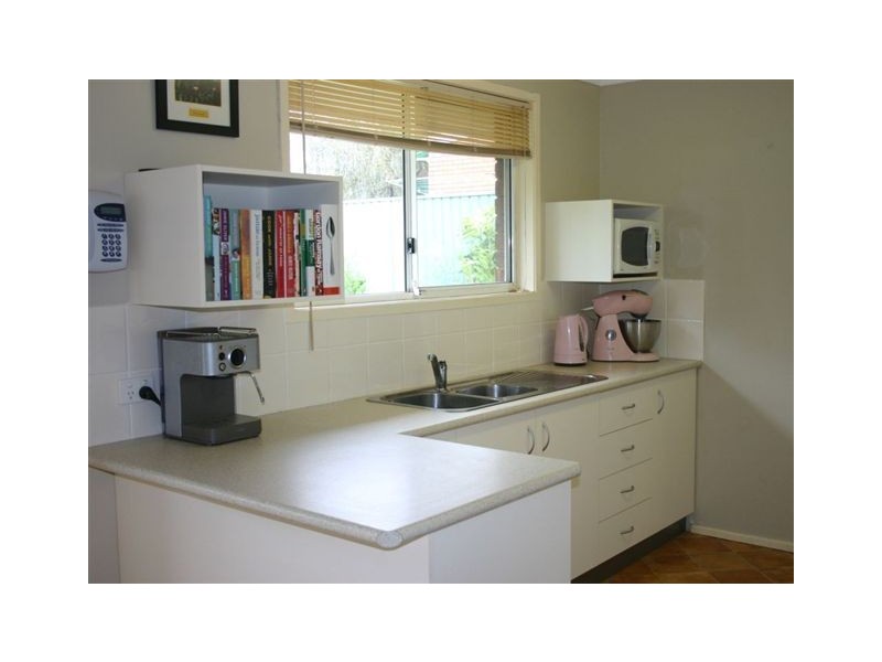 8 Dunemann Street, Kearneys Spring QLD 4350