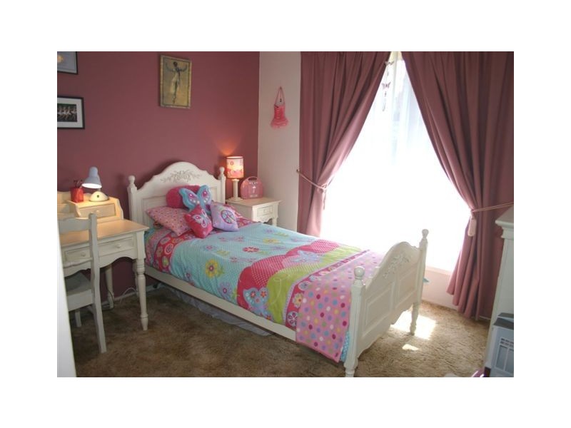 8 Dunemann Street, Kearneys Spring QLD 4350