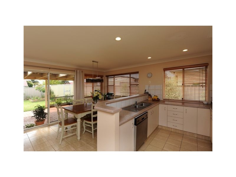 1 Alroe Court, Kearneys Spring QLD 4350