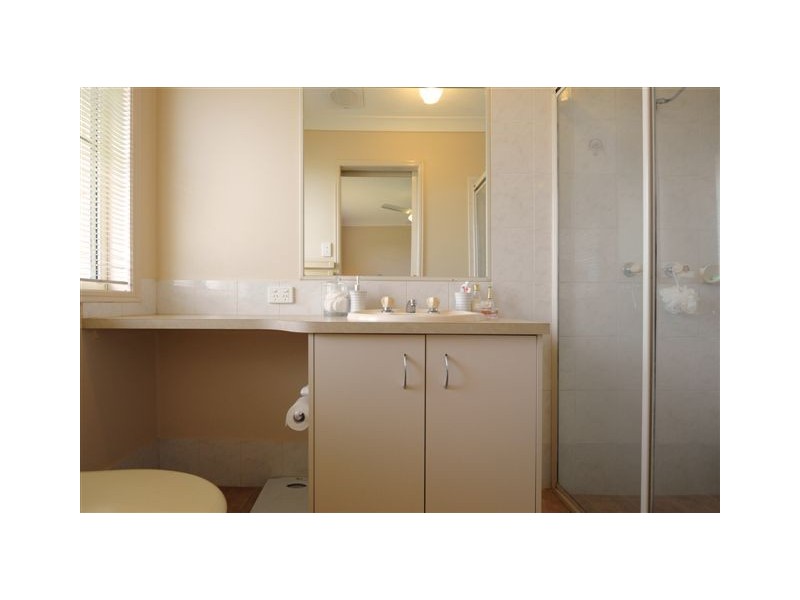 1 Alroe Court, Kearneys Spring QLD 4350