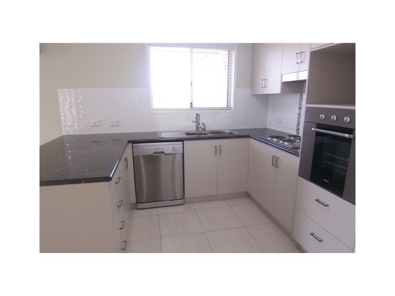 2 Sandalwood Drive, Glenvale QLD 4350