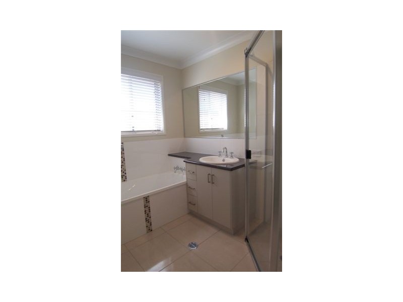 2 Sandalwood Drive, Glenvale QLD 4350