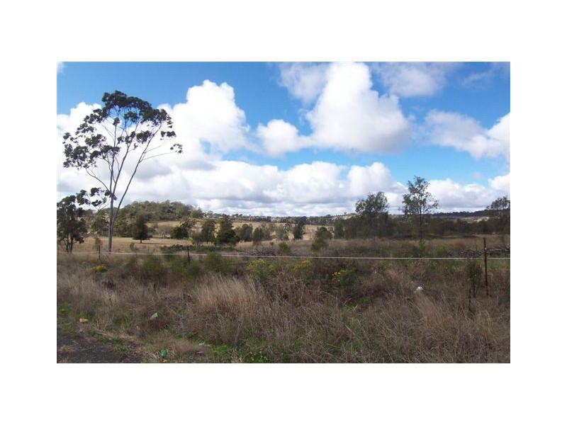 2 Sandalwood Drive, Glenvale QLD 4350