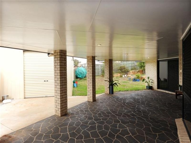 14 Cortess Street, Kearneys Spring QLD 4350