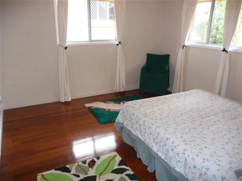 18 Friend Street, Harristown QLD 4350