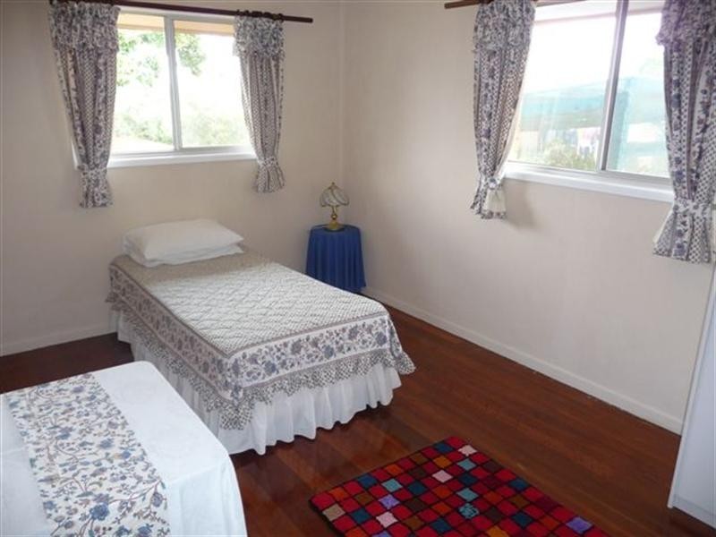 18 Friend Street, Harristown QLD 4350