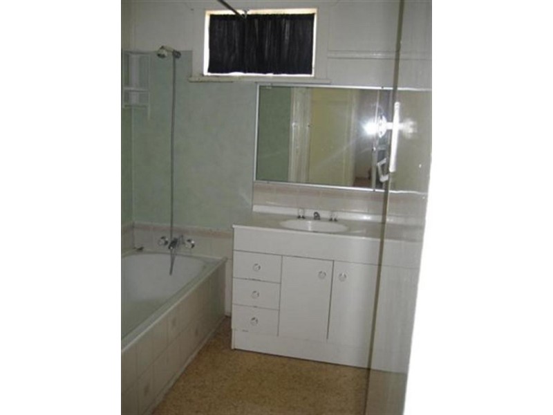 7 Derwak Street, Harristown QLD 4350