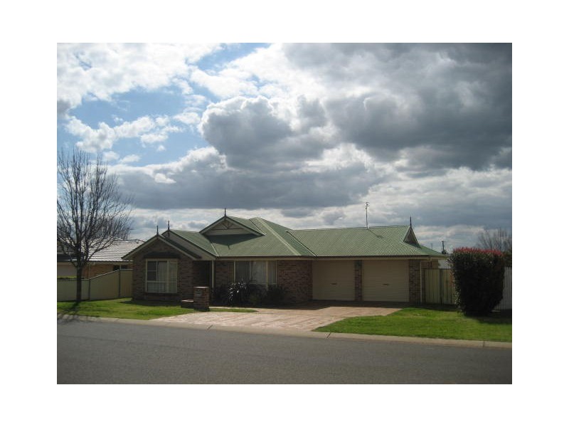 23 Mengel Court, Middle Ridge QLD 4350