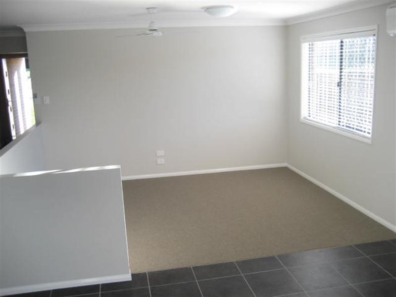 6 Kurrawa Cresent, Glenvale QLD 4350