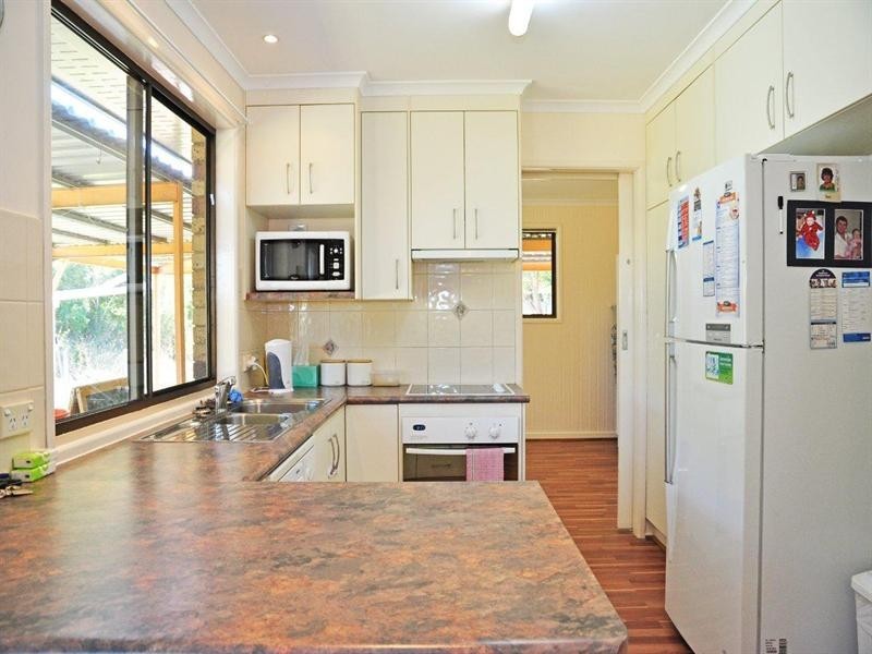 9 Redlands Drive, Gowrie Junction QLD 4352