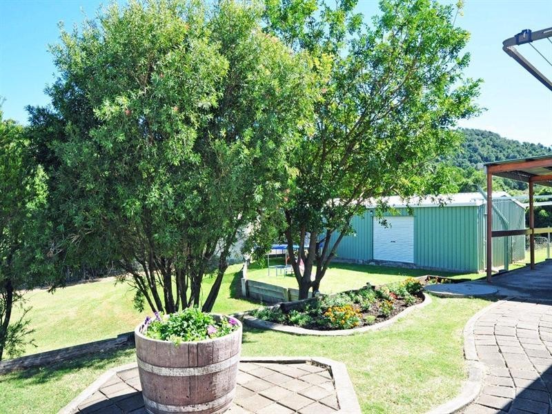 9 Redlands Drive, Gowrie Junction QLD 4352