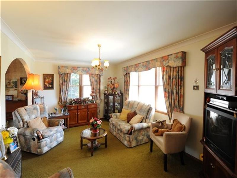 22 Knockator Crescent, Centenary Heights QLD 4350