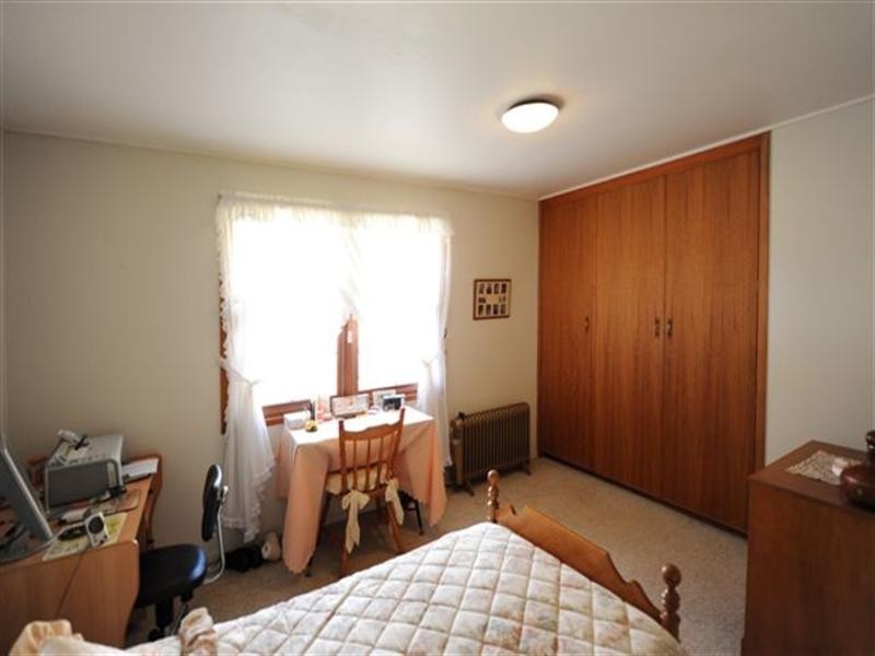 22 Knockator Crescent, Centenary Heights QLD 4350