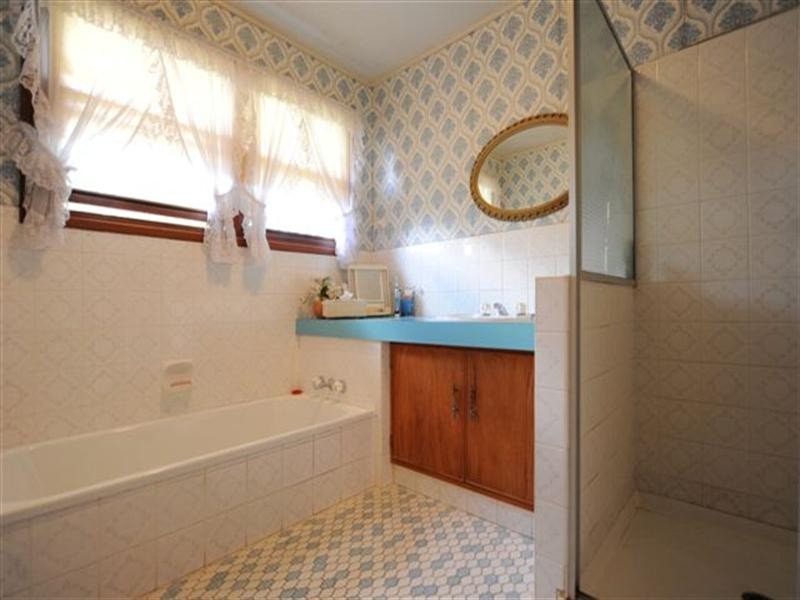 22 Knockator Crescent, Centenary Heights QLD 4350