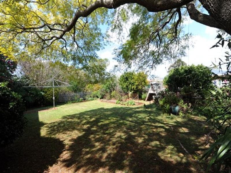 22 Knockator Crescent, Centenary Heights QLD 4350