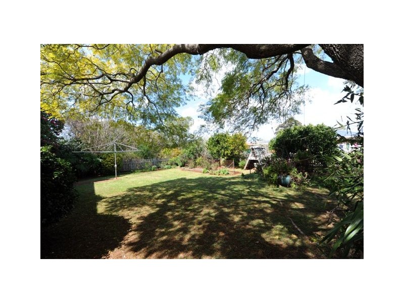 22 Knockator Crescent, Centenary Heights QLD 4350