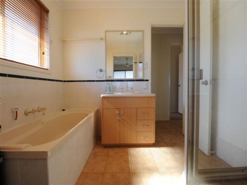 5 Elizabeth Kenny Court, Harristown QLD 4350