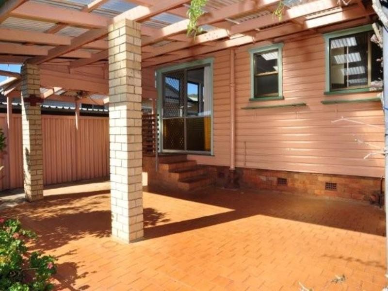 43 Butt Street, Harristown QLD 4350