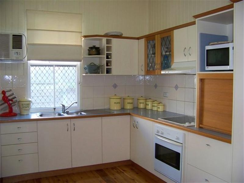 53 Jellicoe Street, Mount Lofty QLD 4350