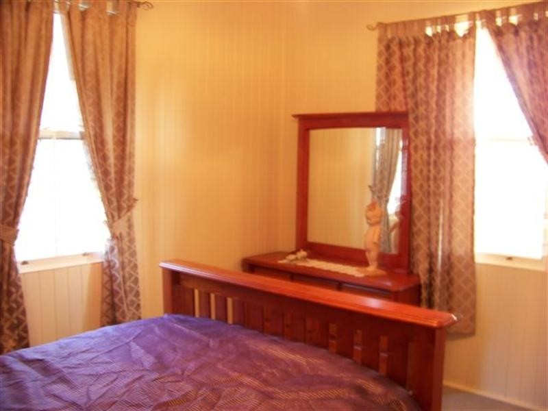 53 Jellicoe Street, Mount Lofty QLD 4350