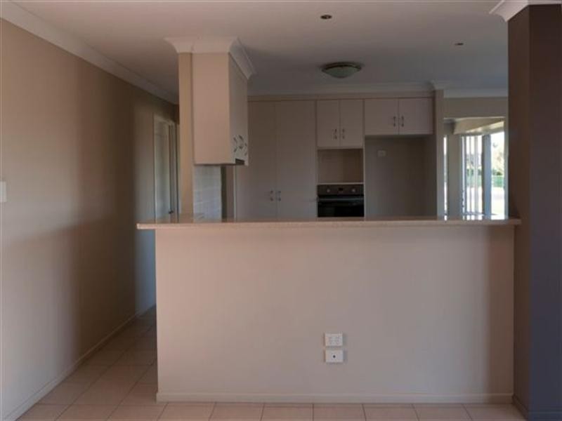 2 Bunkers Hill School Road, Westbrook QLD 4350