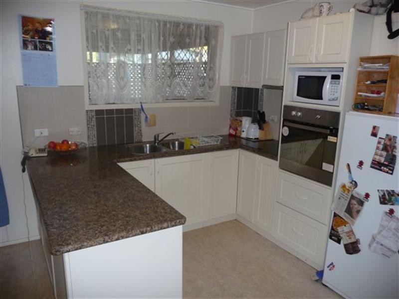 11 Coates Street, Kearneys Spring QLD 4350