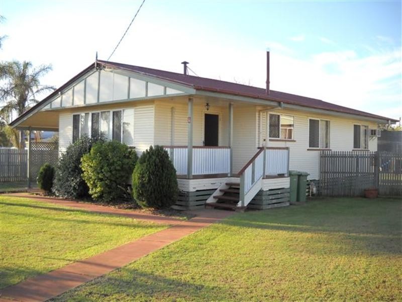 7 James Street, Oakey QLD 4401