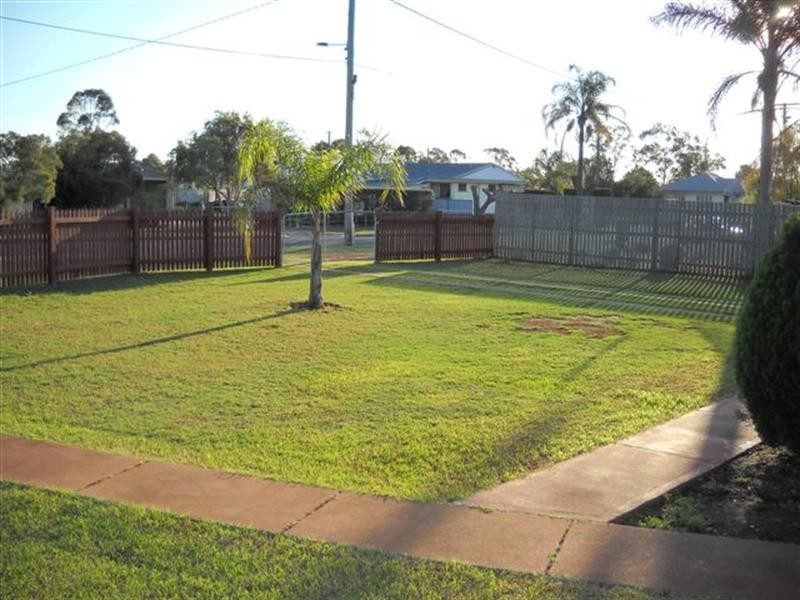 7 James Street, Oakey QLD 4401