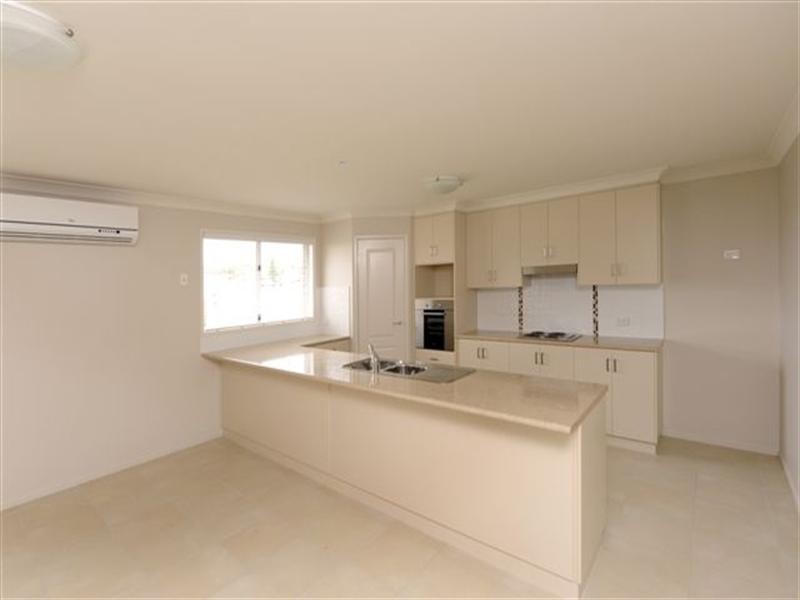 12 Highcourt Drive, Wilsonton Heights QLD 4350
