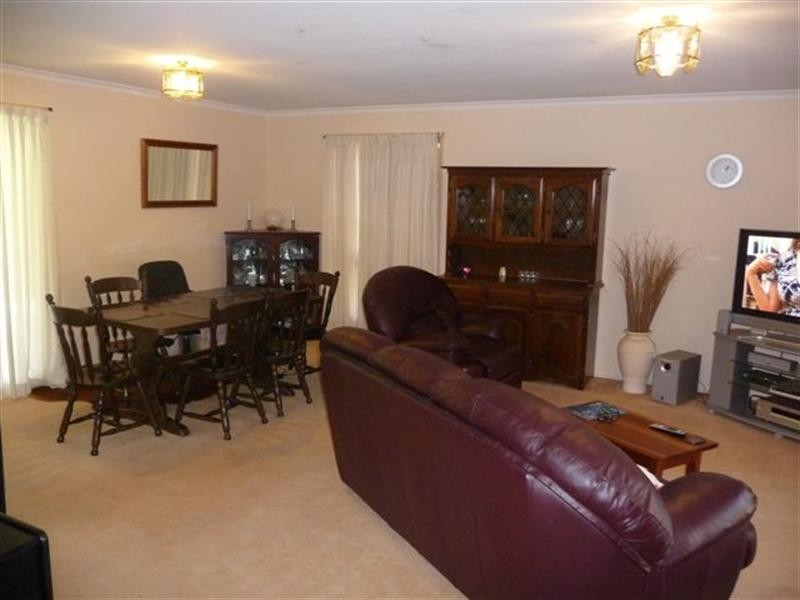 12 Grey Gums Drive, Blue Mountain Heights QLD 4350