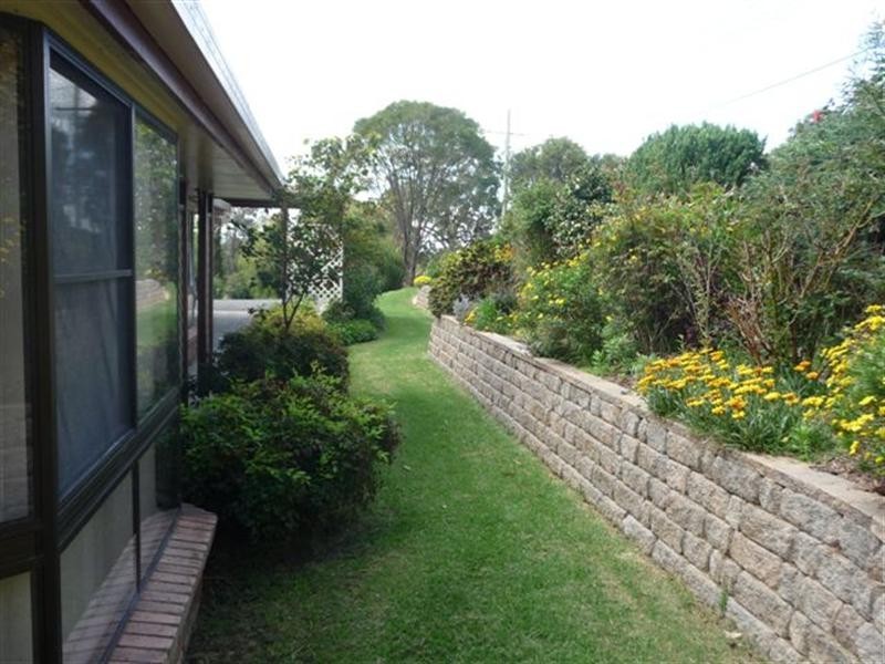 12 Grey Gums Drive, Blue Mountain Heights QLD 4350