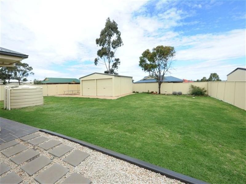 17 Whitman Street, Westbrook QLD 4350