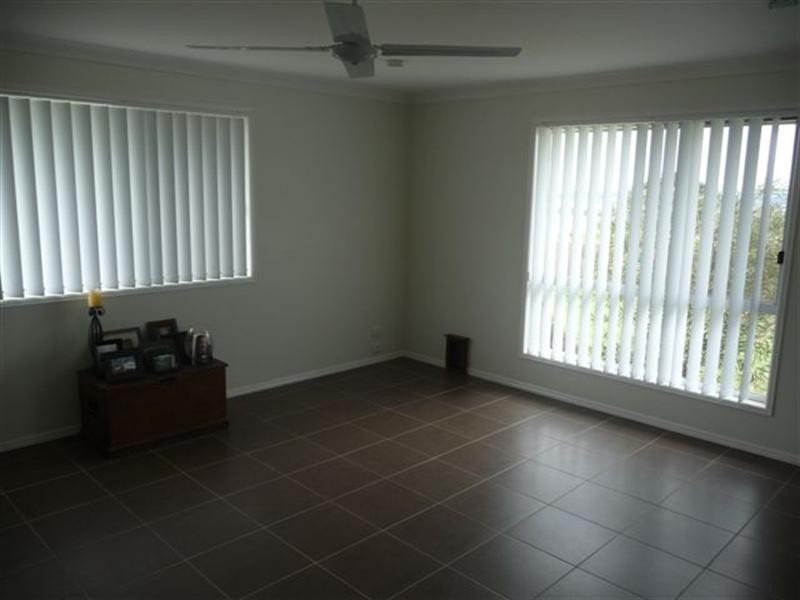 7 Campbell Drive, Highfields QLD 4352