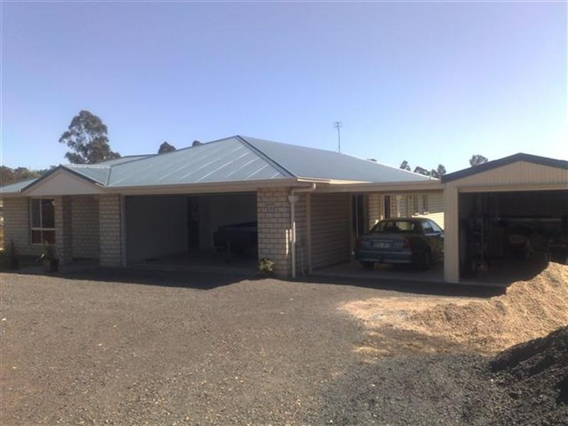 15 William Street, Meringandan QLD 4352