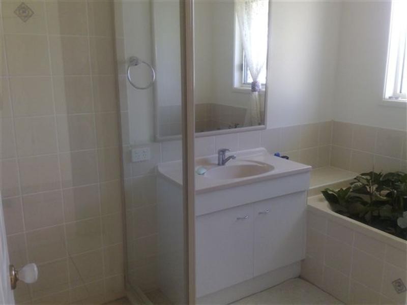 15 William Street, Meringandan QLD 4352