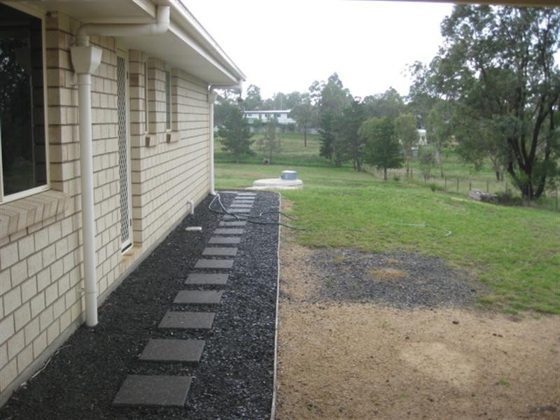 15 William Street, Meringandan QLD 4352