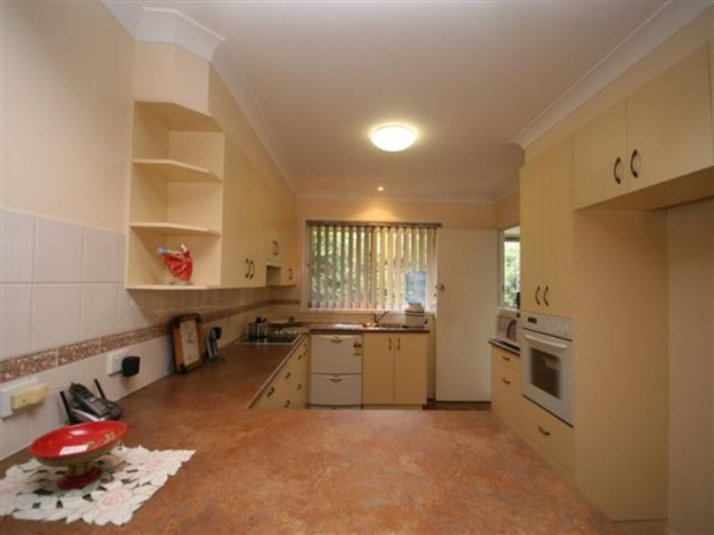 300 South Street, Harristown QLD 4350