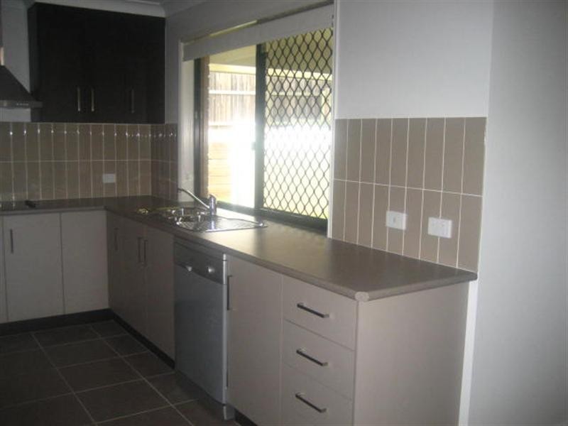 10 Balonne Drive, Glenvale QLD 4350