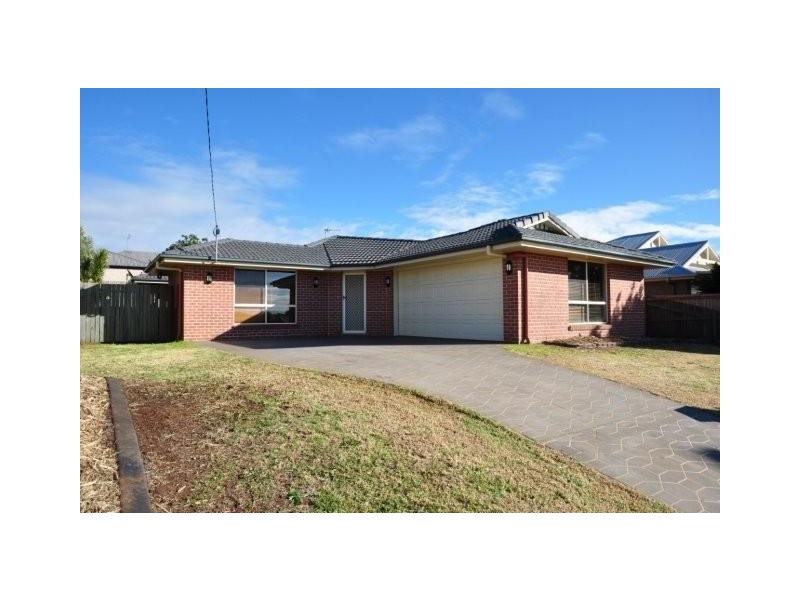 417 West Street, Darling Heights QLD 4350