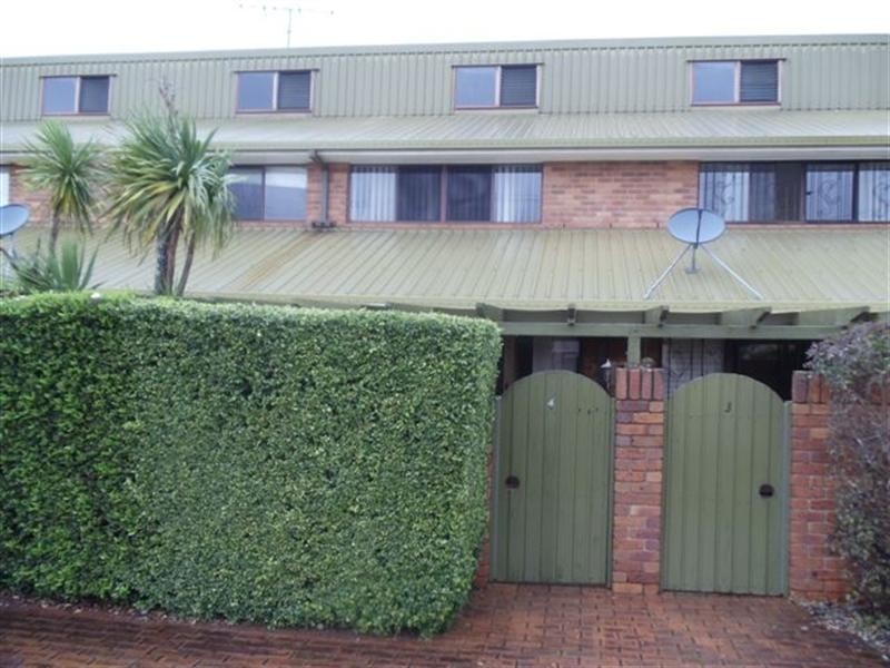 4/92 West Street, Toowoomba City QLD 4350