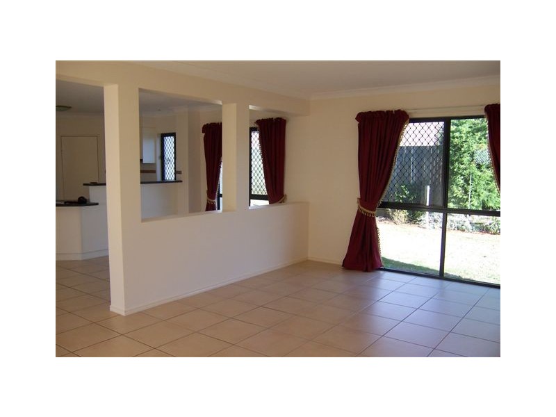 7 Barton Street, Middle Ridge QLD 4350