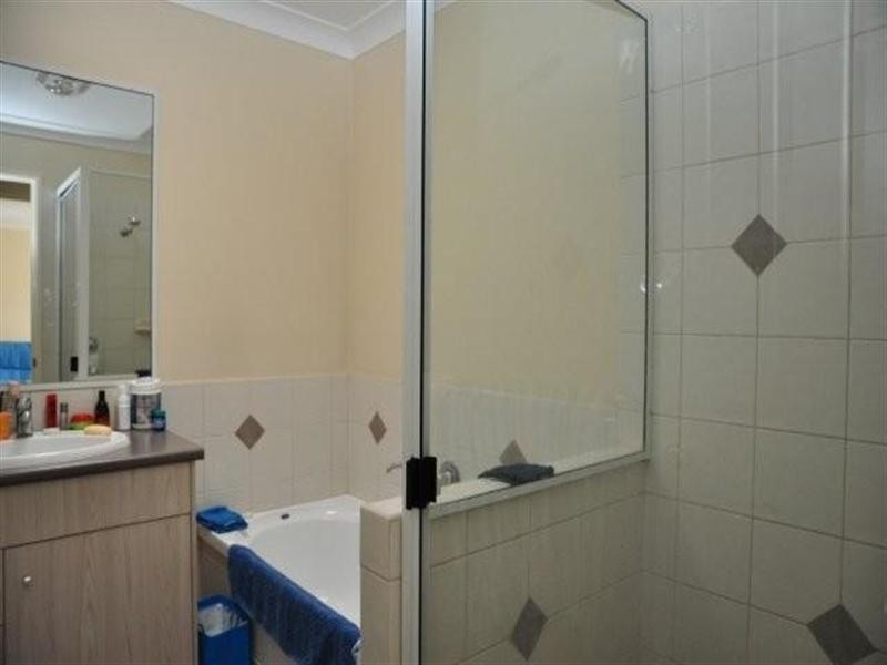 2/6 Ball Street, Drayton QLD 4350