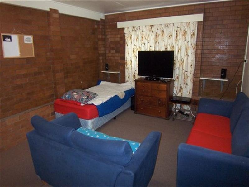 28 Stuart Street, Mount Lofty QLD 4350