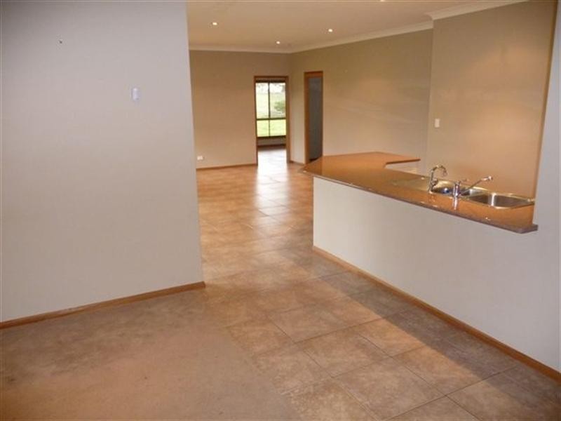 5 Mercedes Drive, Highfields QLD 4352
