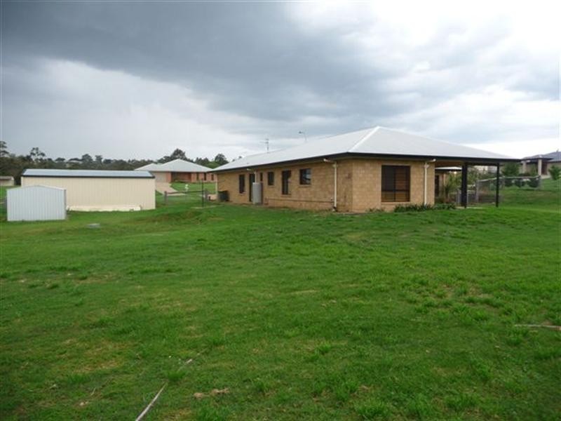 5 Mercedes Drive, Highfields QLD 4352