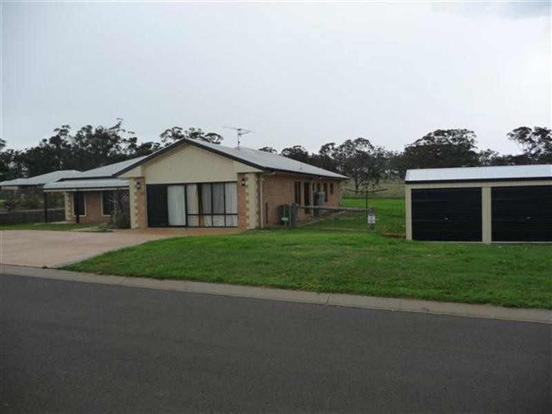 5 Mercedes Drive, Highfields QLD 4352