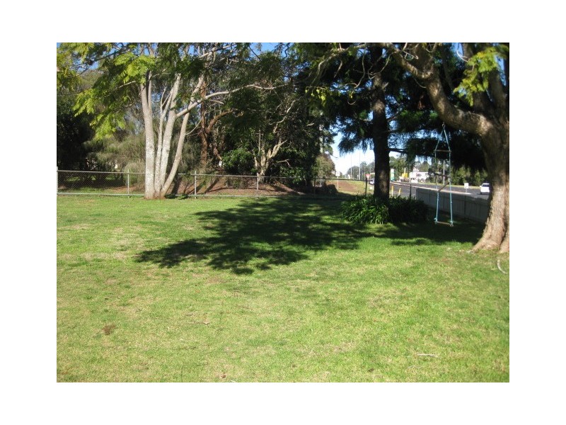 10519 New England Highway, Highfields QLD 4352