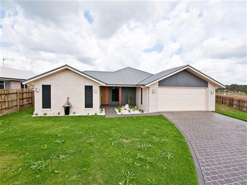 1 Hendra Court, Highfields QLD 4352