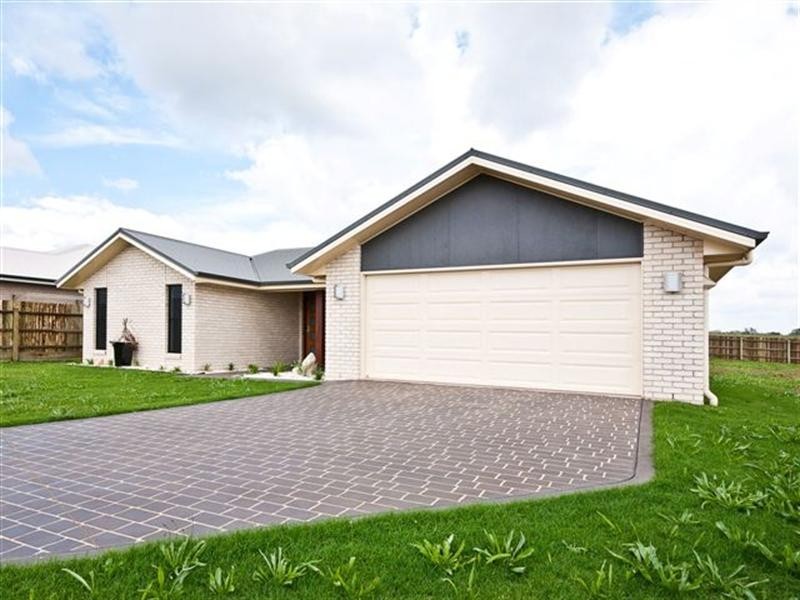 1 Hendra Court, Highfields QLD 4352